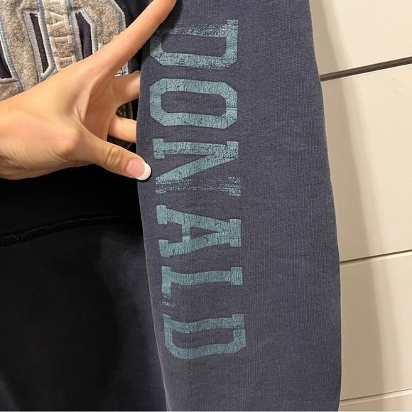 Disney Donald Duck Vintage Embroidered Sweatshirt - Picture 7 of 12